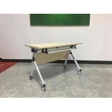 条桌